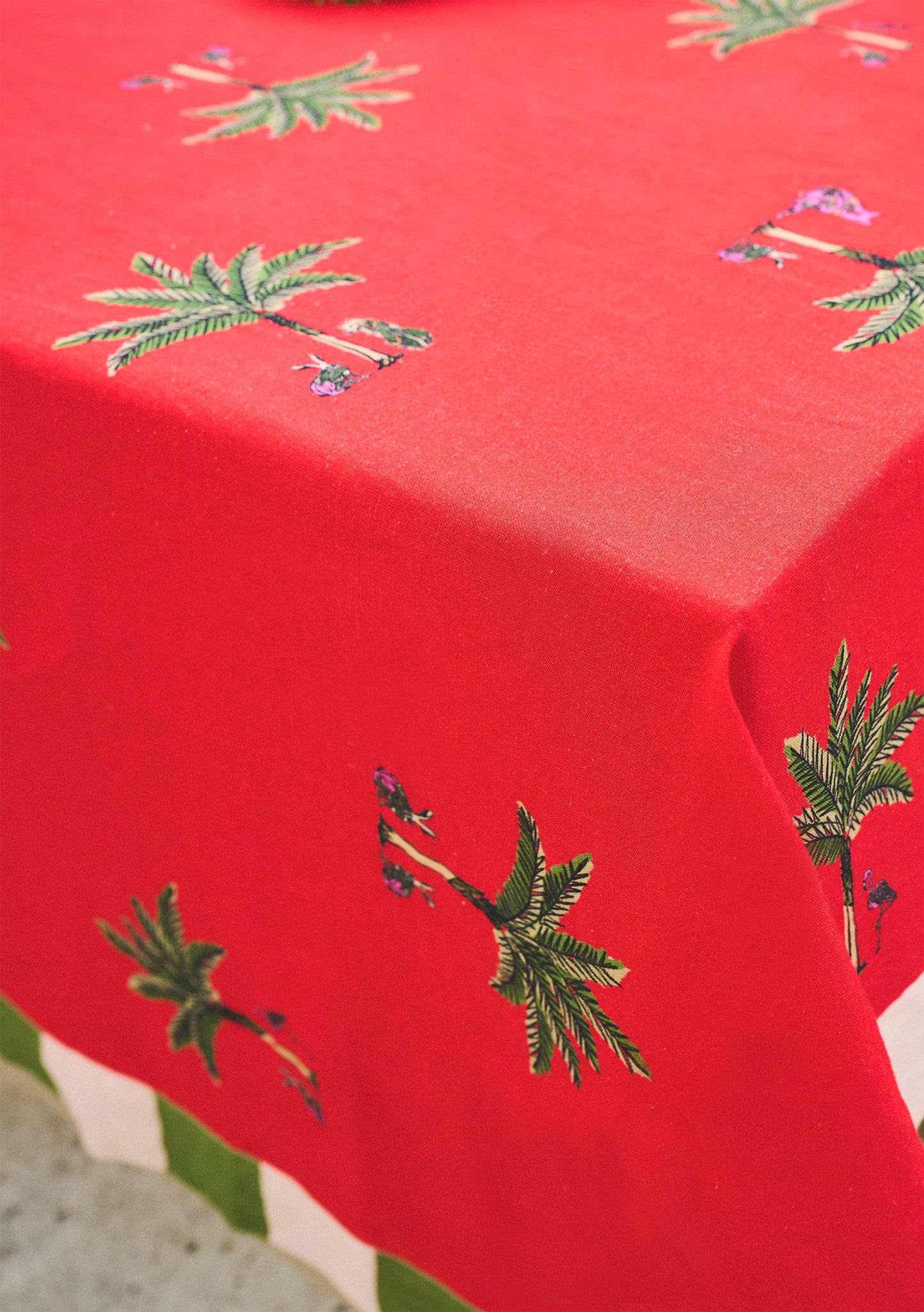 Standard Tablecloth in Petit Palm Red