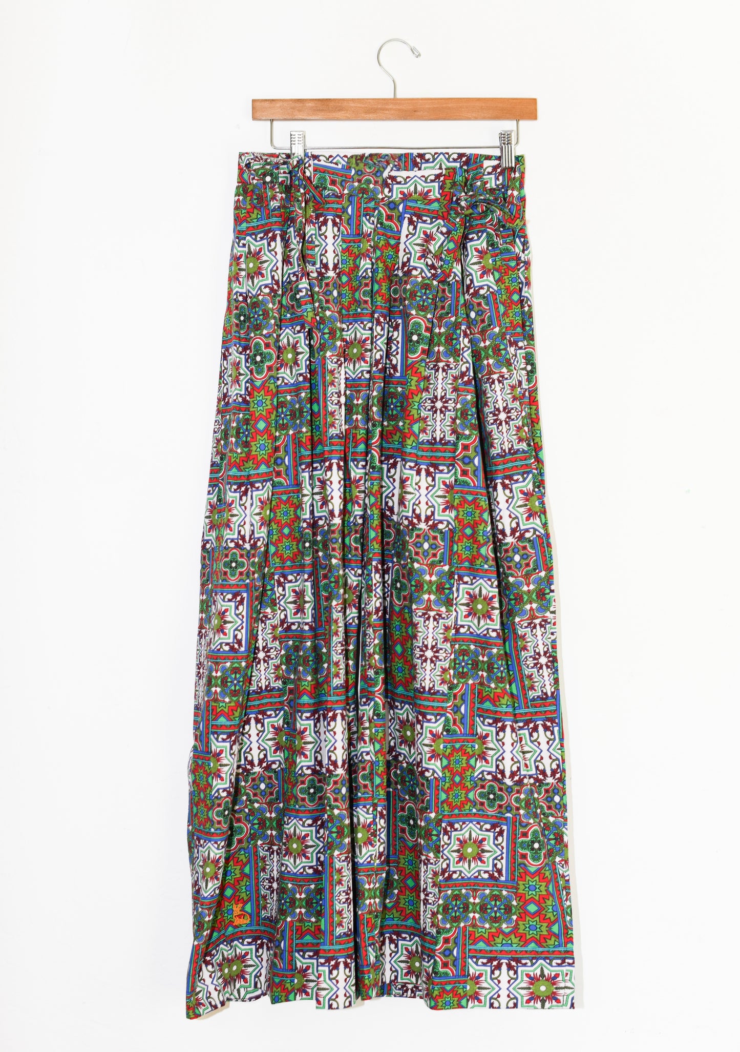 Wide Leg Pleated Snap Pant