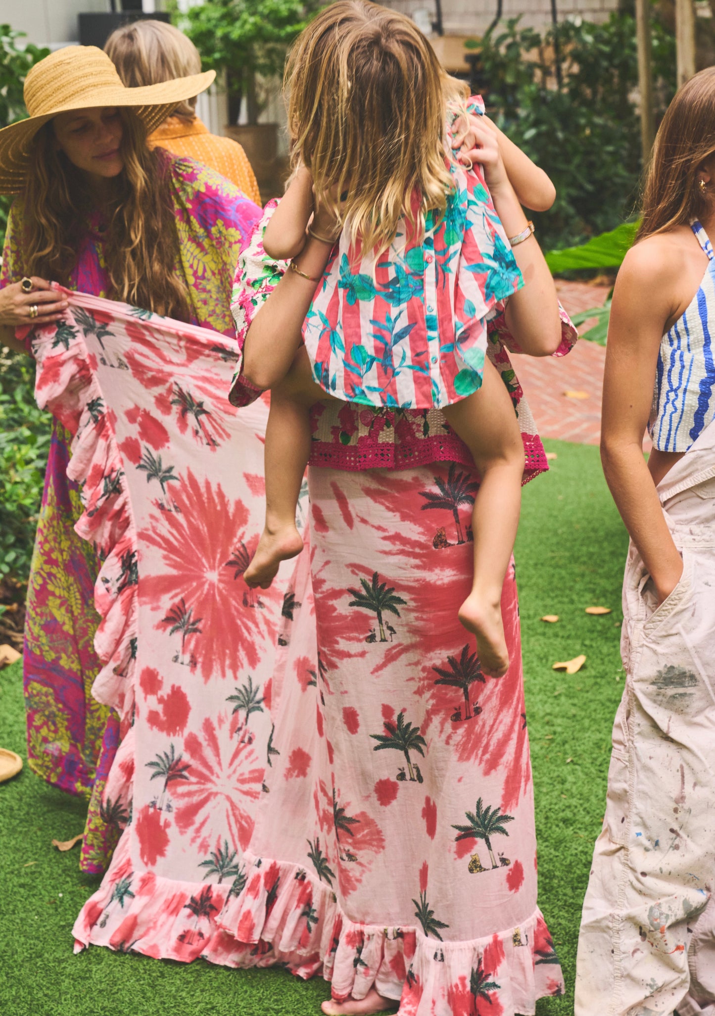 Ruffle Power Pareo™ | Petit Palm Colony Pink Tie Dye