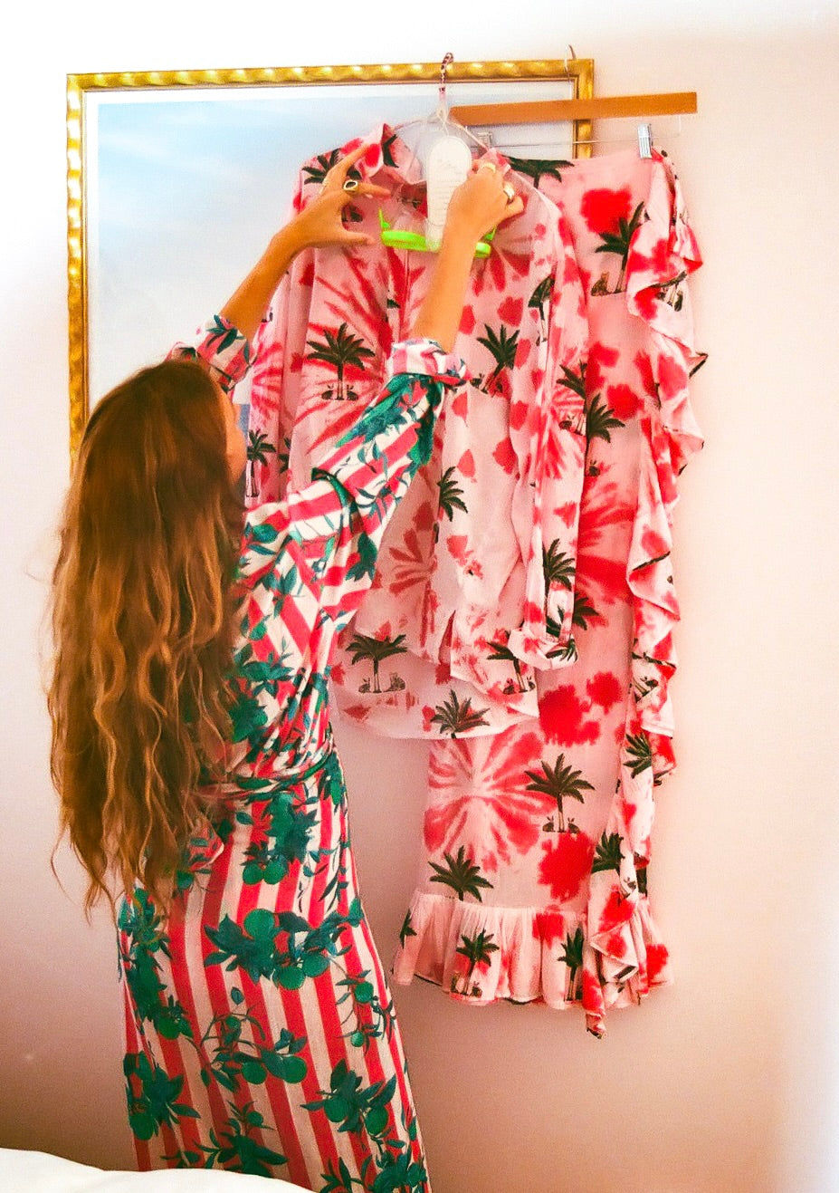 Ruffle Power Pareo™ | Petit Palm Colony Pink Tie Dye